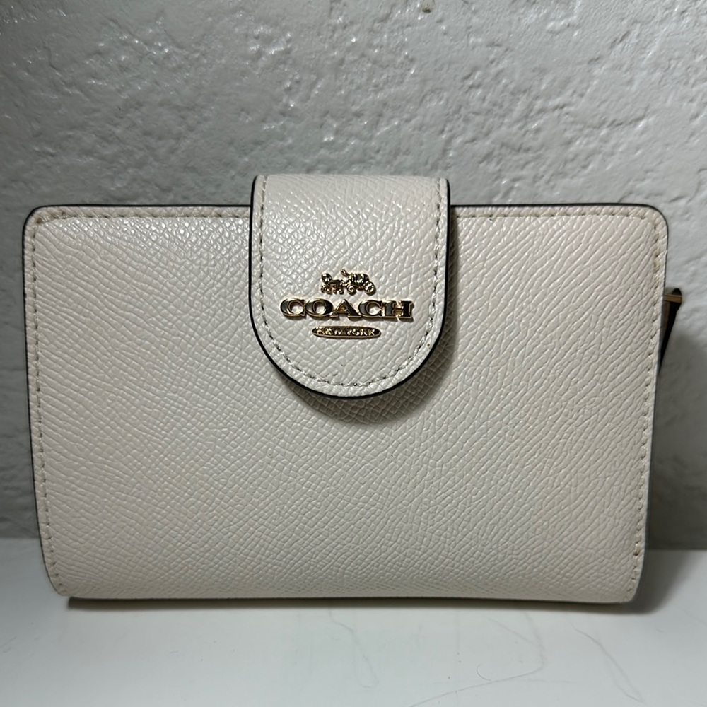 Coach Women's Beige Wallet